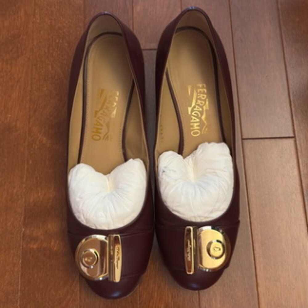 Ferragamo Leather Pump